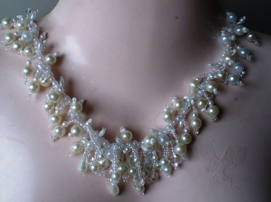 Украшение Бисероплетение: Колье  "Жемчужная фантазия  " Бисер.